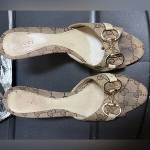 GUCCI SLIP IN SANDALS